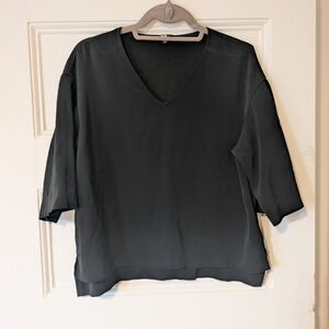 Uniqlo Black V-Neck Oversized Quarter Neck Blouse